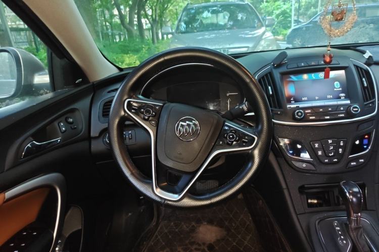 Used Buick Regal 2015 1.6T Elite Tech Model Steering Wheel