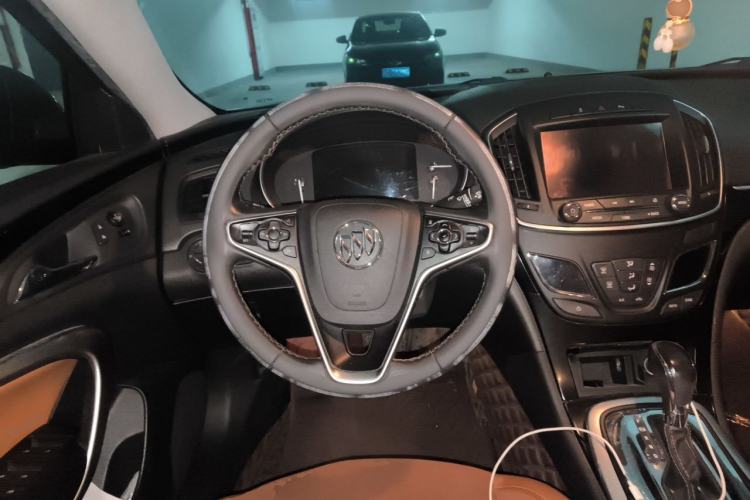 Used Buick Regal 2015 1.6T Elite Tech Model Steering Wheel