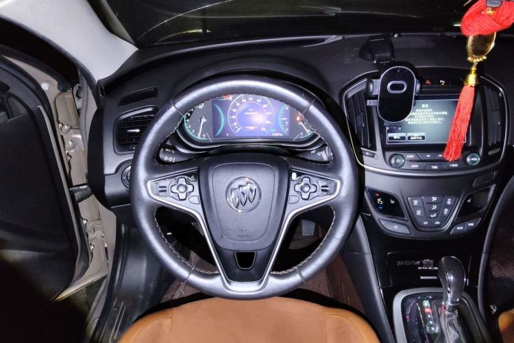 Used Buick Regal 2015 1.6T Elite Tech Model Steering Wheel