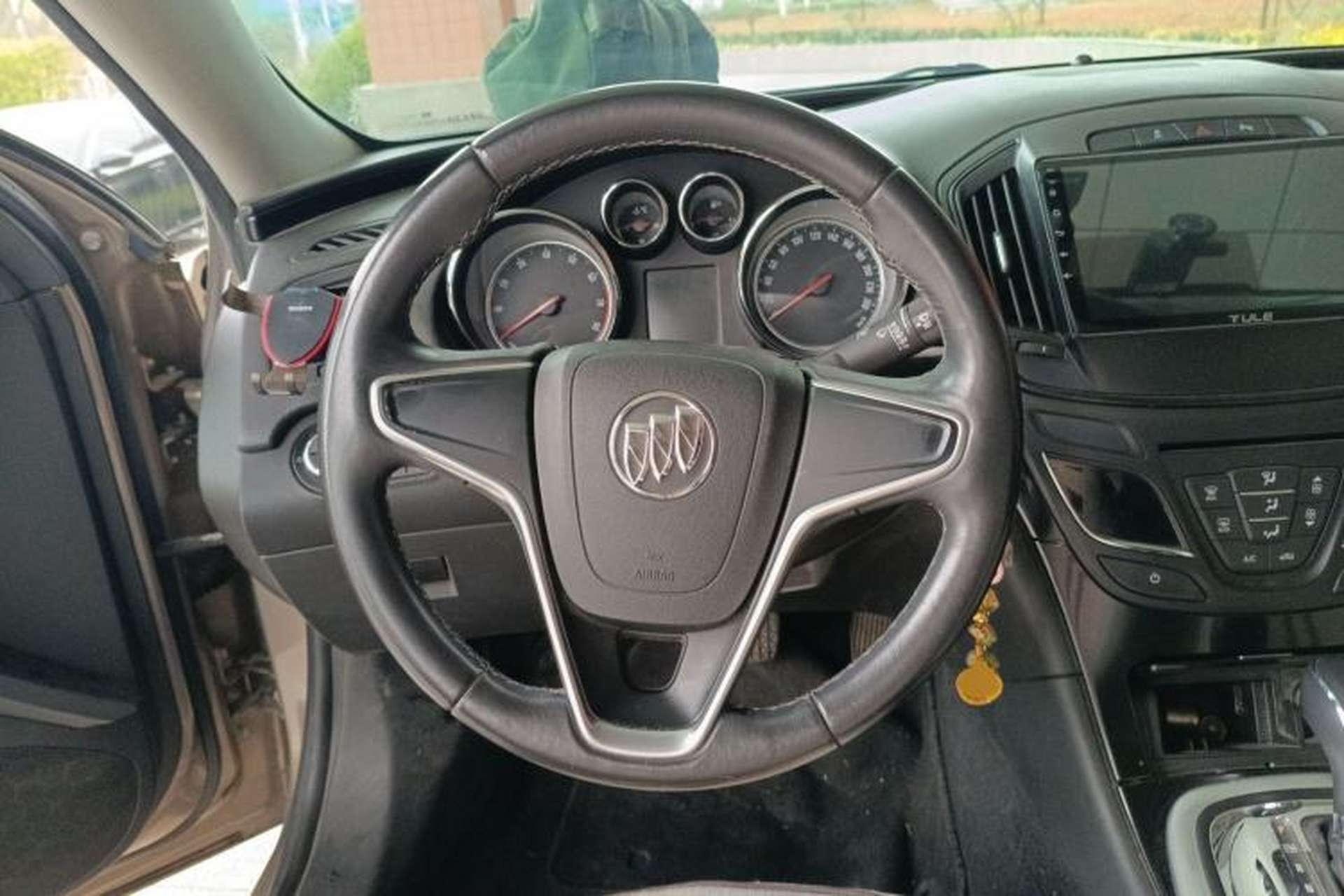 Used Buick Regal 2015 1.6T Fashion Tech Model Steering Wheel