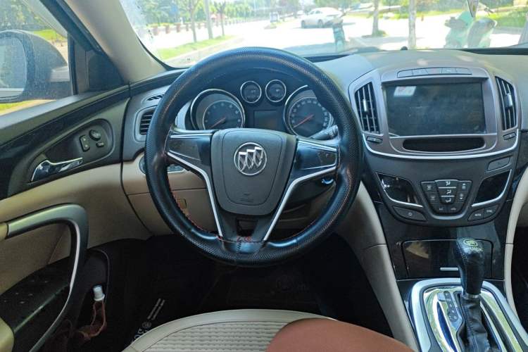 Used Buick Regal 2015 2.0L Leading Fashion Edition Steering Wheel
