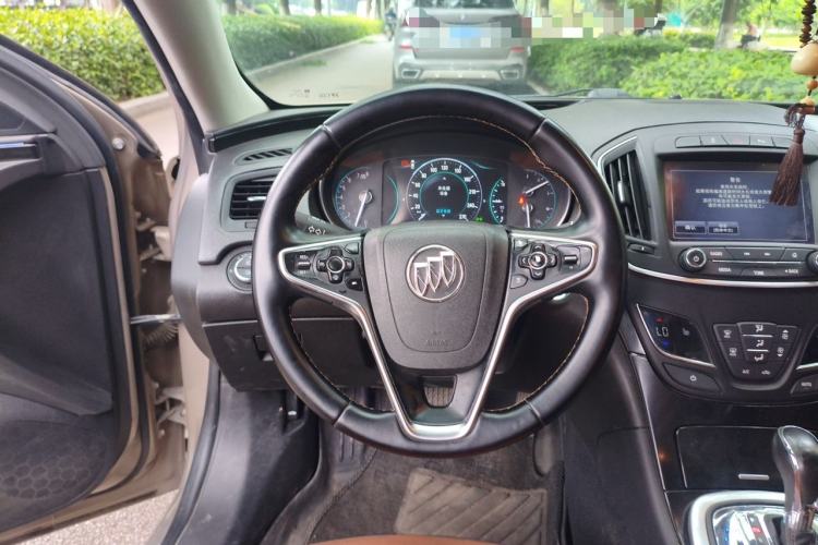 Used Buick Regal 2015 1.6T Elite Tech Model Steering Wheel