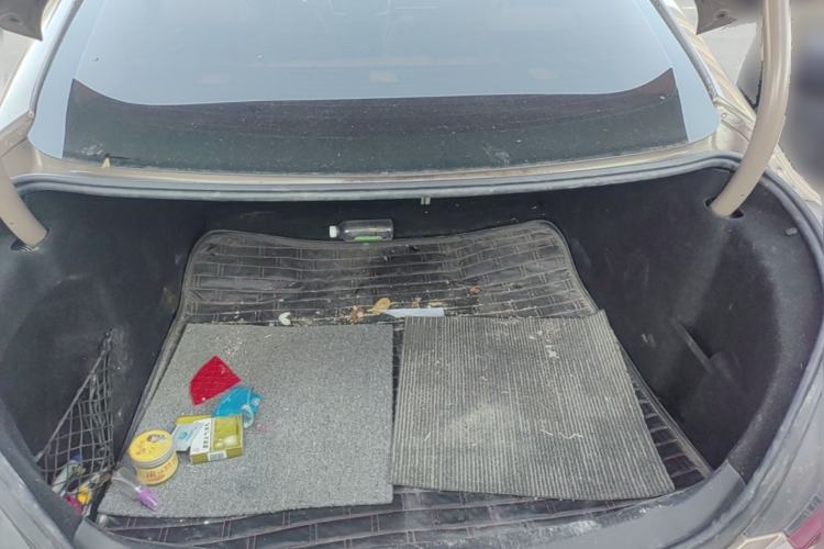 Used Buick Regal 2015 2.0L Elite Fashion Edition Trunk