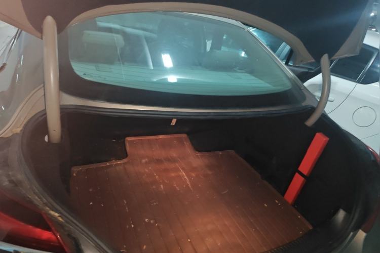Used Buick Regal 2015 2.0L Elite Fashion Edition Trunk