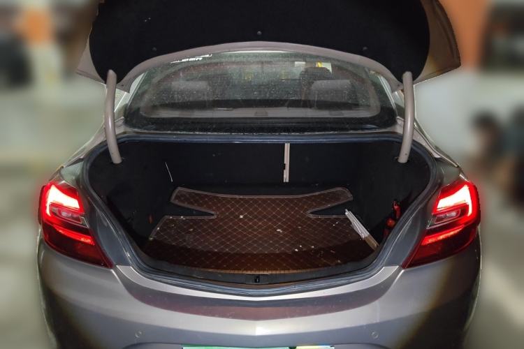 Used Buick Regal 2015 2.0L Leading Fashion Edition Trunk