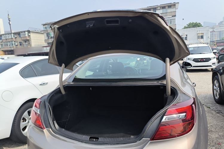 Used Buick Regal 2015 1.6T Leading Technology Model Trunk