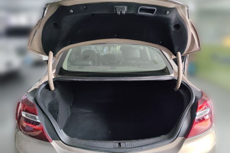 Used Buick Regal 2015 1.6T Leading Technology Model Trunk