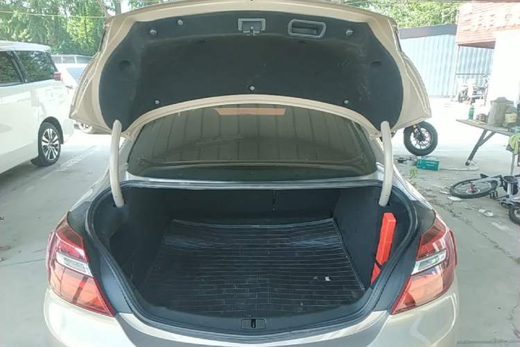 Used Buick Regal 2015 1.6T Elite Tech Model Trunk