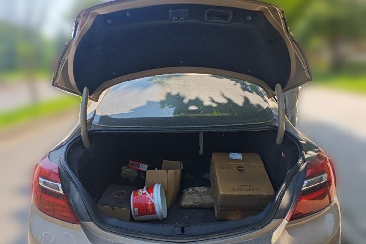 Used Buick Regal 2015 2.0L Leading Fashion Edition Trunk