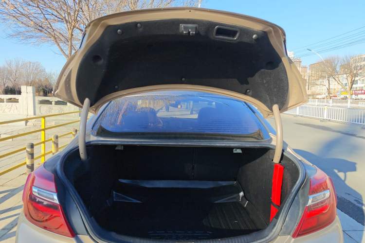 Used Buick Regal 2015 1.6T Leading Technology Model Trunk
