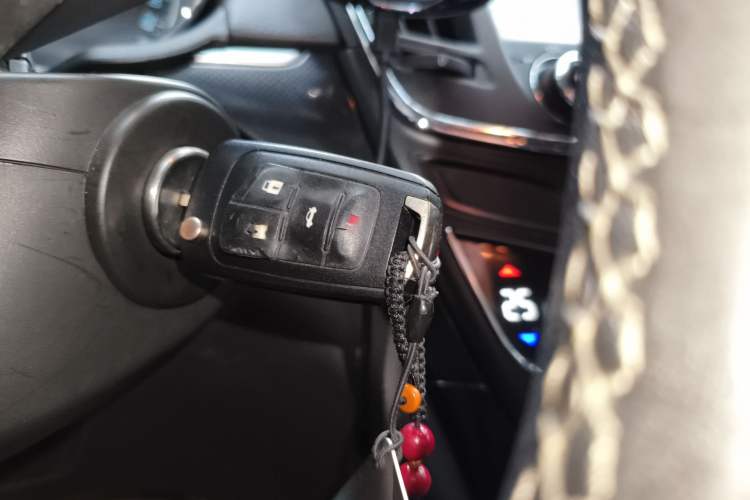 Used Buick Regal 2015 1.6T Leading Technology Model Vehicle Key