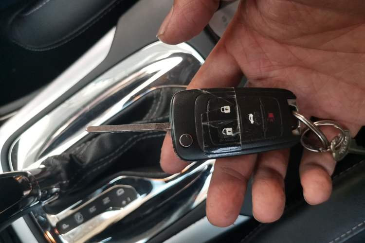 Used Buick Regal 2015 1.6T Fashion Tech Model Vehicle Key