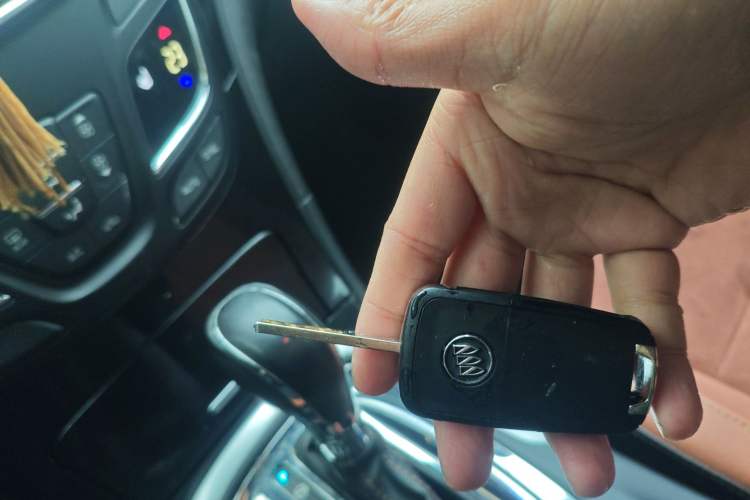 Used Buick Regal 2015 1.6T Elite Tech Model Vehicle Key