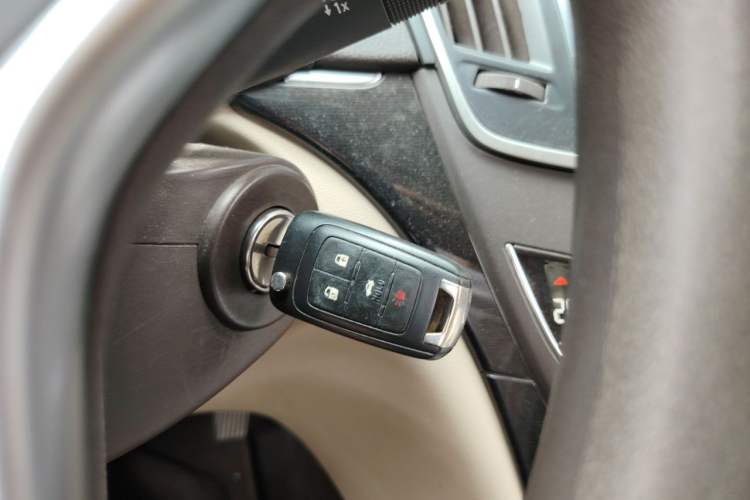 Used Buick Regal 2015 2.0L Leading Fashion Edition Vehicle Key