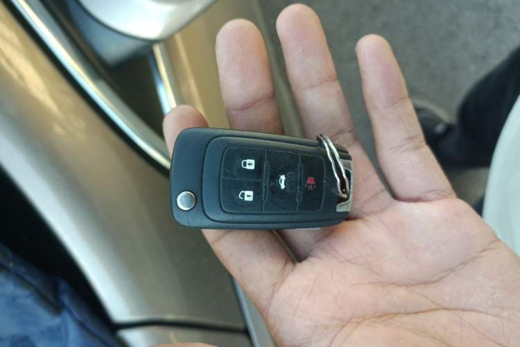 Used Buick Regal 2015 2.0L Elite Fashion Edition Vehicle Key