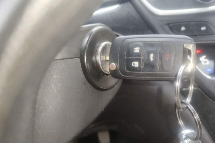 Used Buick Regal 2015 1.6T Leading Technology Model Vehicle Key