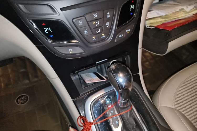 Used Buick Regal 2015 2.0L Leading Fashion Edition Vehicle Key
