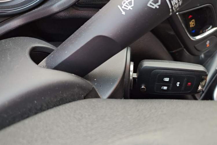 Used Buick Regal 2015 1.6T Leading Technology Model Vehicle Key