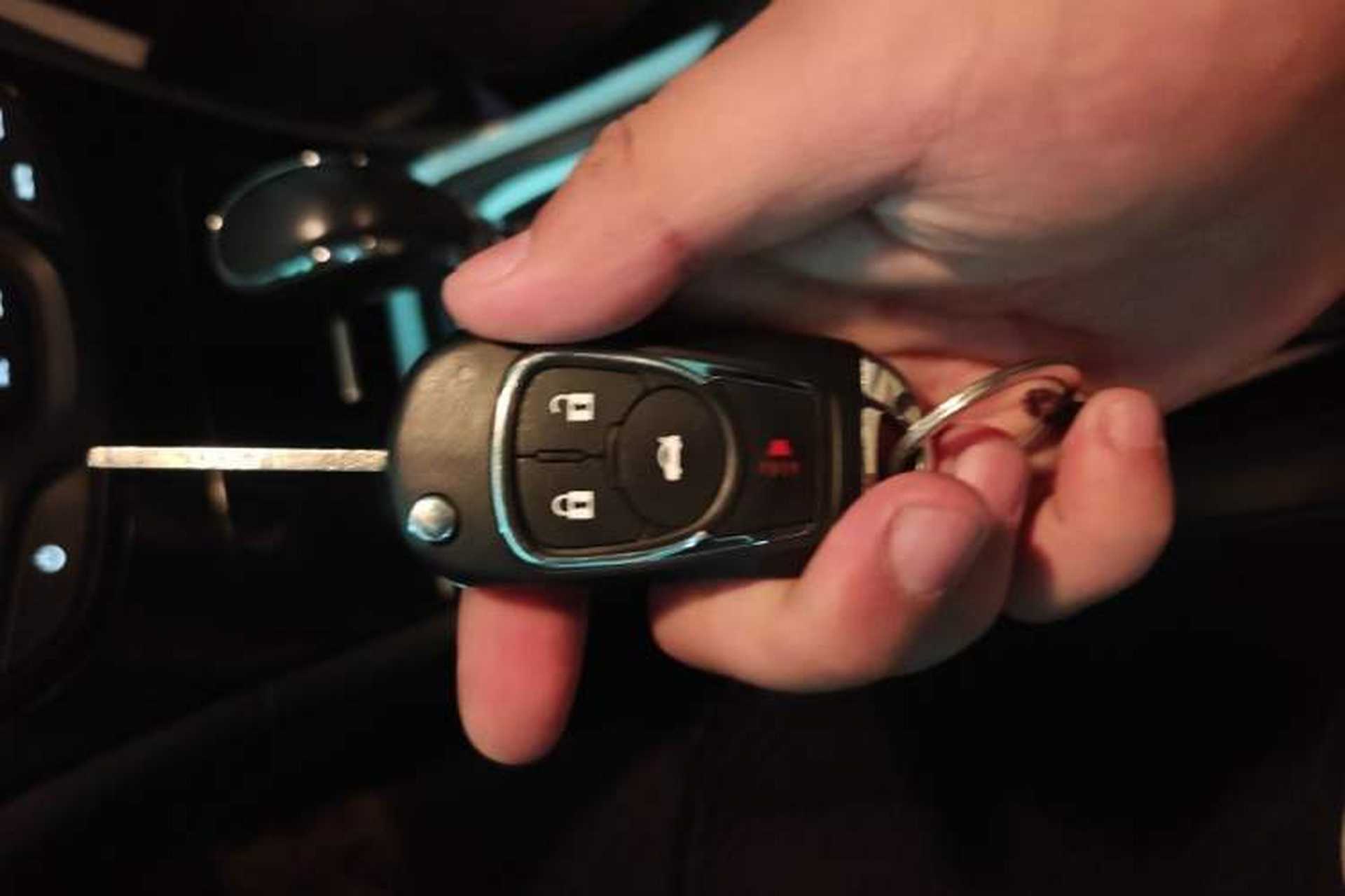 Used Buick Regal 2015 1.6T Leading Technology Model Vehicle Key