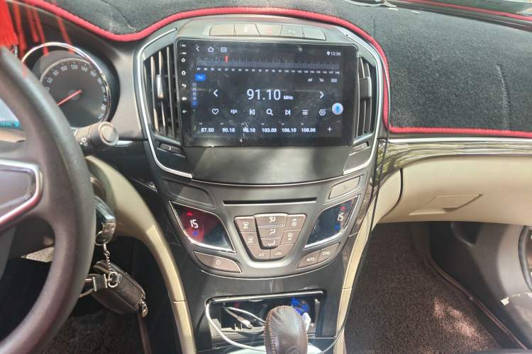 Used Buick Regal 2015 2.0L Leading Fashion Edition Audio And AC Panel