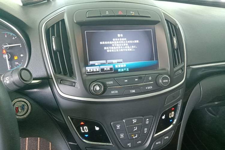 Used Buick Regal 2015 1.6T Elite Tech Model Audio And AC Panel