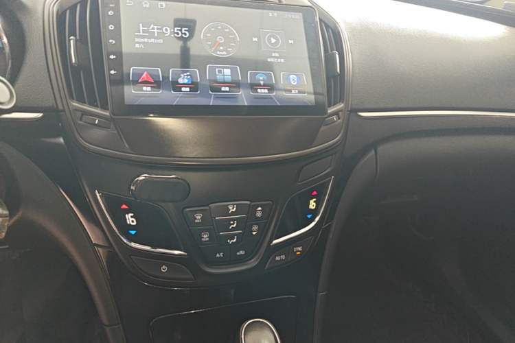 Used Buick Regal 2015 1.6T Leading Technology Model Audio And AC Panel