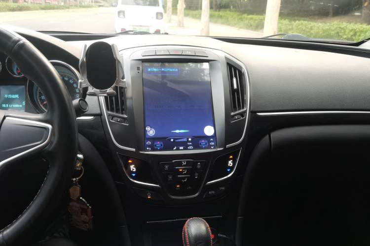 Used Buick Regal 2015 1.6T Fashion Tech Model Audio And AC Panel