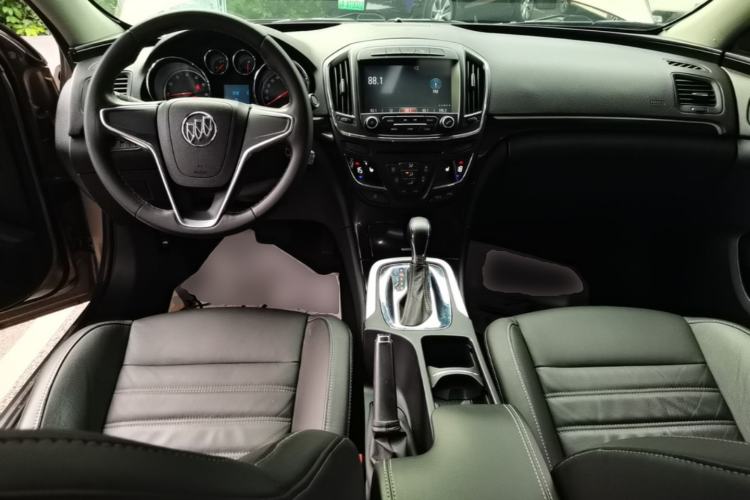 Used Buick Regal 2015 1.6T Fashion Tech Model Center Console