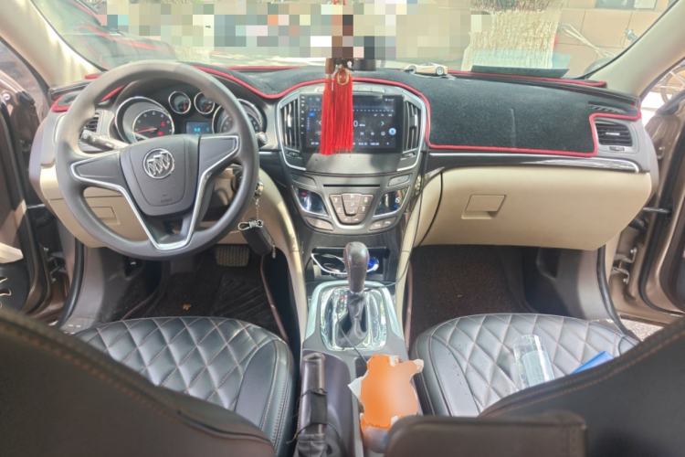 Used Buick Regal 2015 2.0L Leading Fashion Edition Center Console