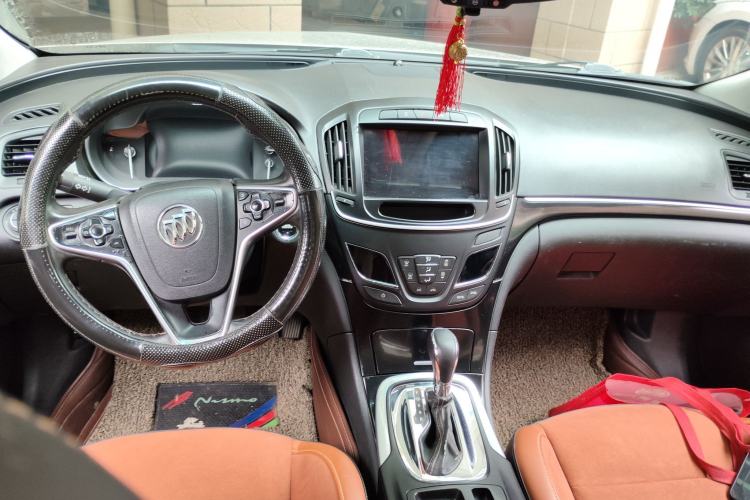 Used Buick Regal 2015 1.6T Elite Tech Model Center Console