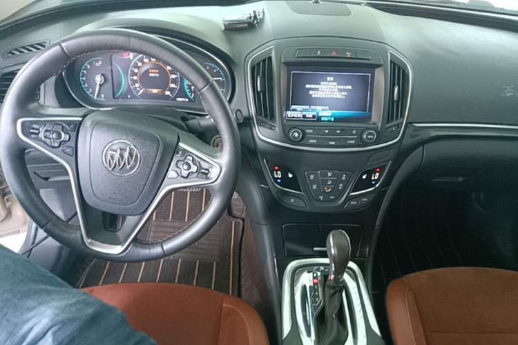 Used Buick Regal 2015 1.6T Elite Tech Model Center Console