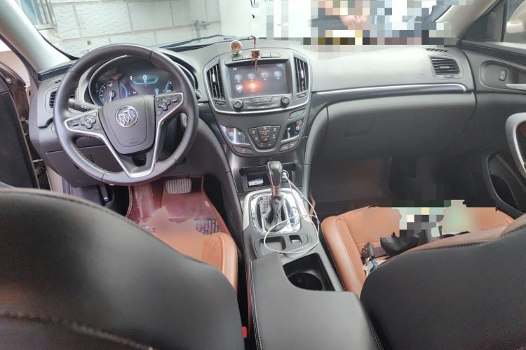 Used Buick Regal 2015 1.6T Elite Tech Model Center Console