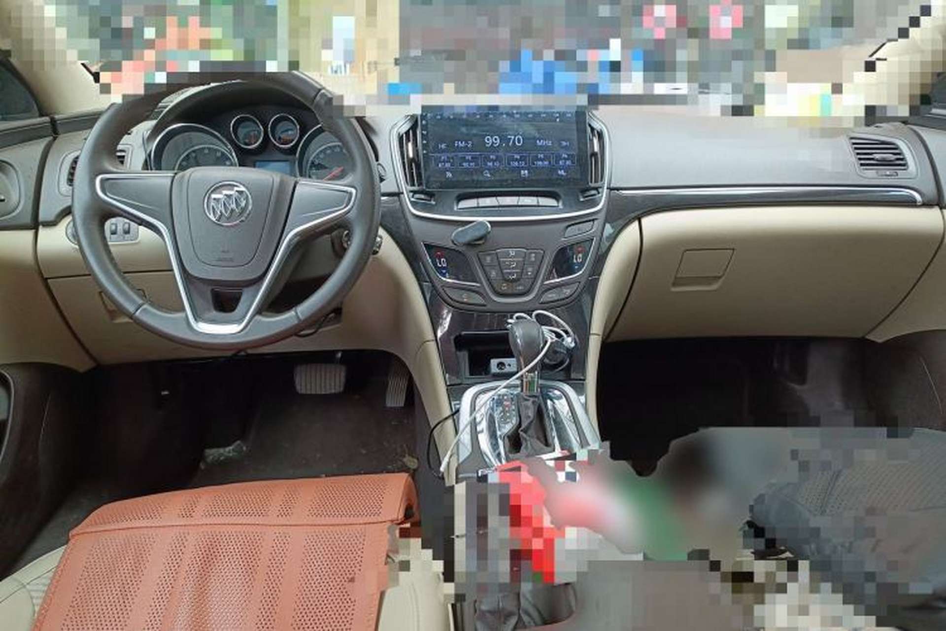 Used Buick Regal 2015 2.0L Leading Fashion Edition Center Console