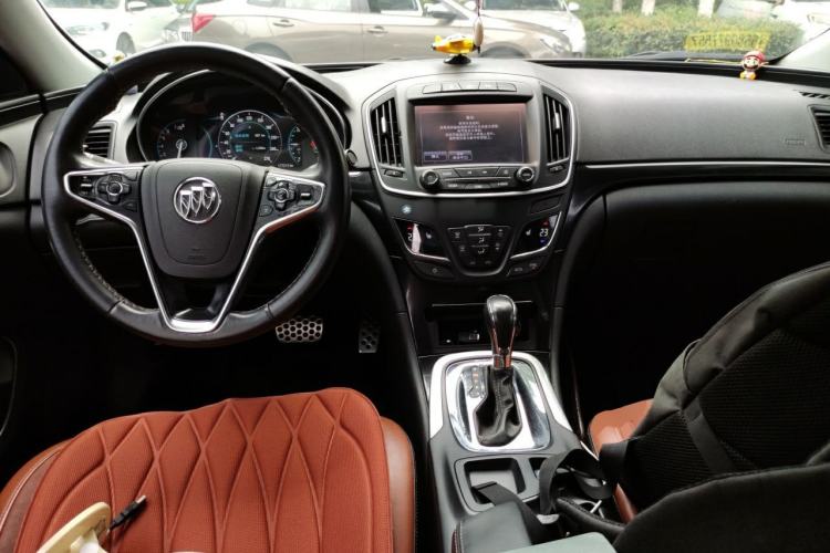 Used Buick Regal 2015 1.6T Elite Tech Model Center Console