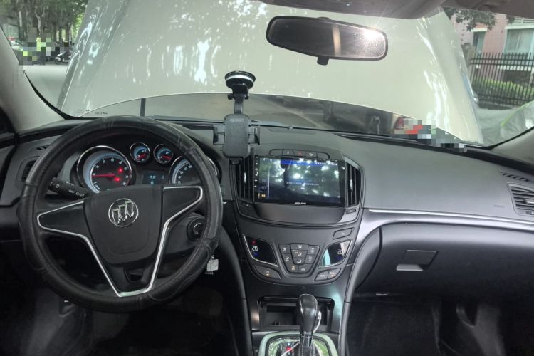 Used Buick Regal 2015 1.6T Leading Technology Model Center Console