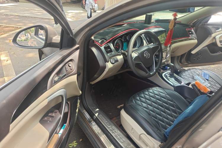 Used Buick Regal 2015 2.0L Leading Fashion Edition Driver Seat