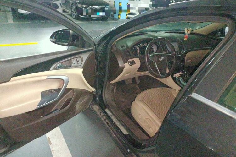 Used Buick Regal 2015 2.0L Leading Fashion Edition Driver Seat