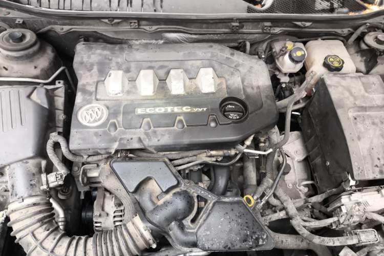 Used Buick Regal 2015 2.0L Leading Fashion Edition Engine Bay