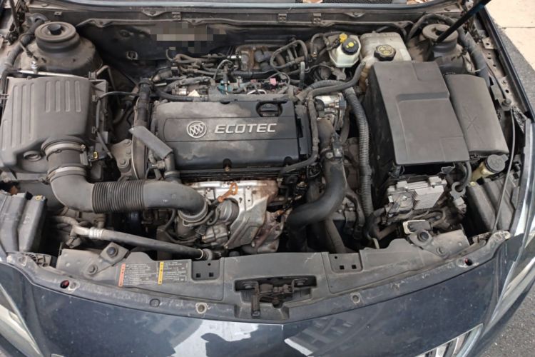 Used Buick Regal 2015 1.6T Leading Technology Model Engine Bay