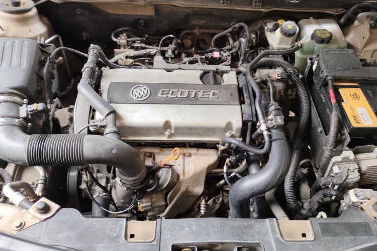 Used Buick Regal 2015 1.6T Elite Tech Model Engine Bay