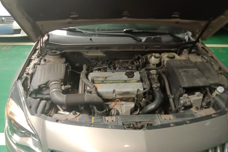 Used Buick Regal 2015 1.6T Leading Technology Model Engine Bay
