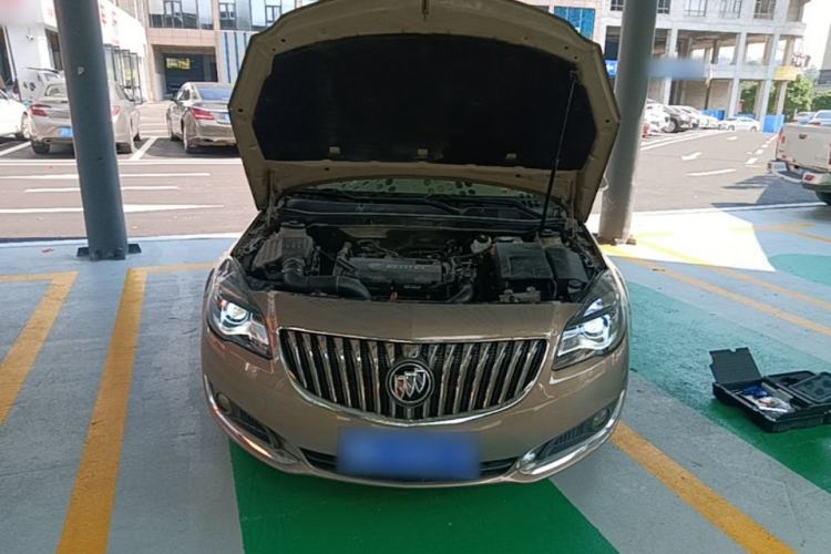 Used Buick Regal 2015 1.6T Elite Tech Model Engine Bay