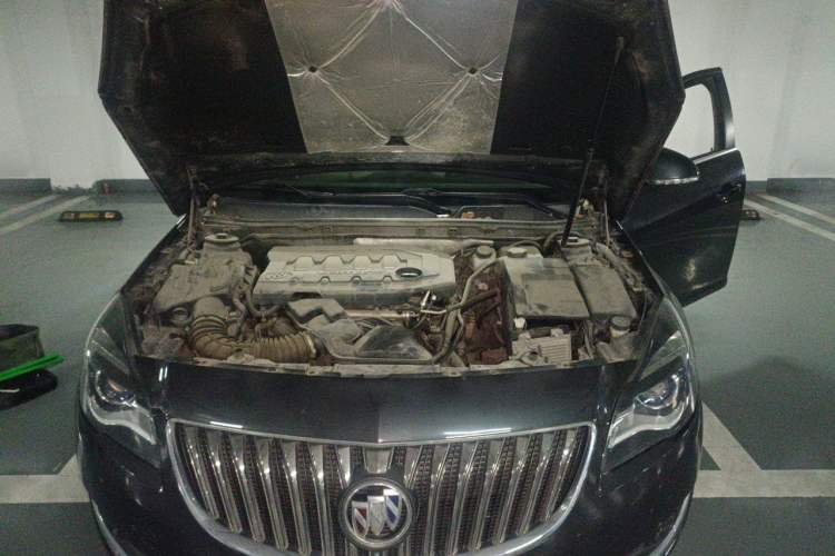 Used Buick Regal 2015 2.0L Leading Fashion Edition Engine Bay