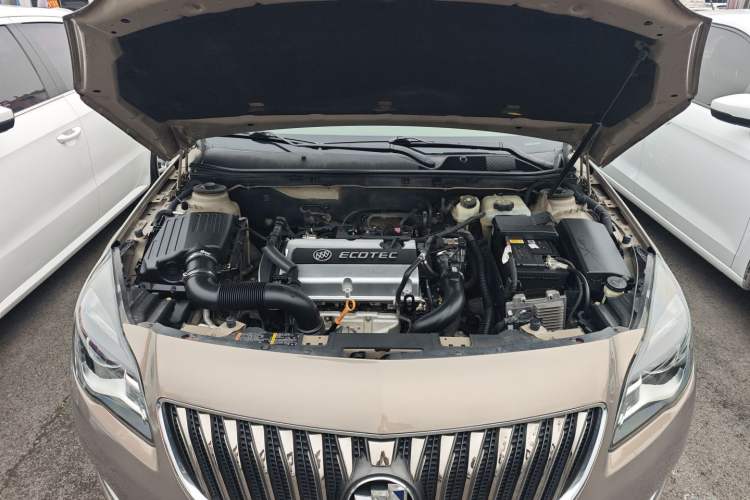 Used Buick Regal 2015 1.6T Leading Technology Model Engine Bay