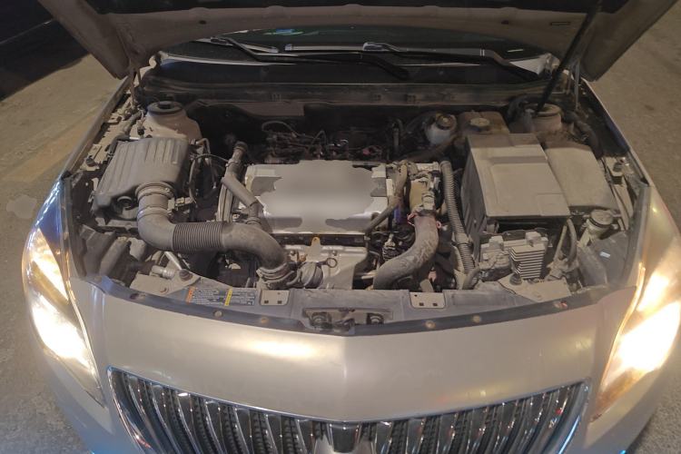 Used Buick Regal 2015 1.6T Leading Technology Model Engine Bay
