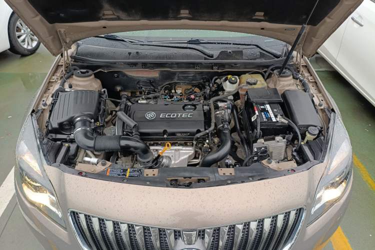 Used Buick Regal 2015 1.6T Leading Technology Model Engine Bay