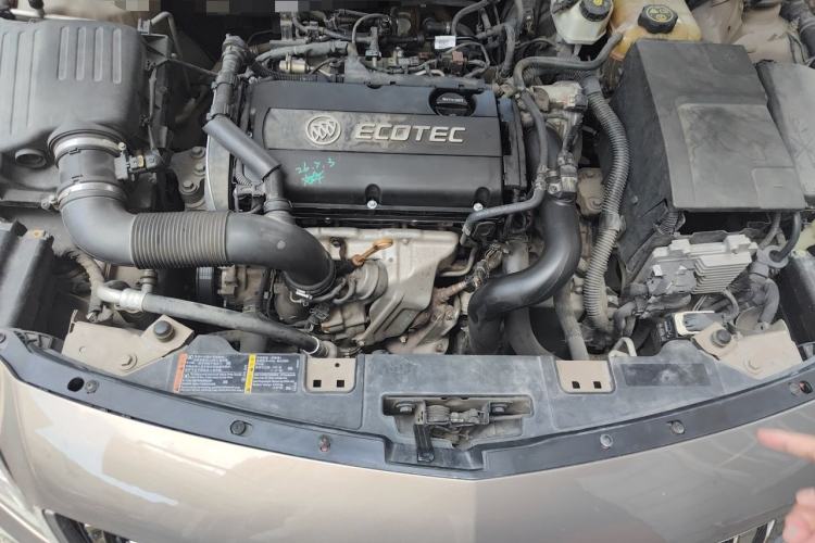 Used Buick Regal 2015 1.6T Elite Tech Model Engine Bay