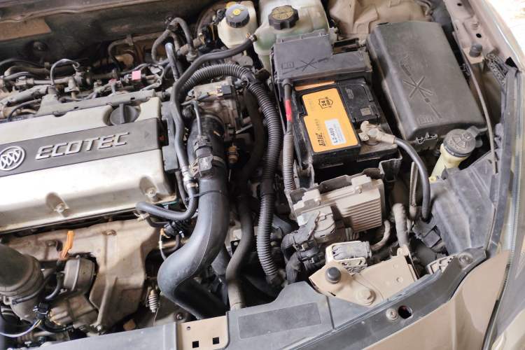 Used Buick Regal 2015 1.6T Elite Tech Model Engine Bay Left