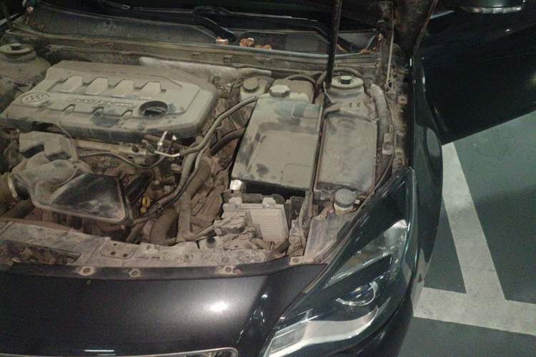 Used Buick Regal 2015 2.0L Leading Fashion Edition Engine Bay Left