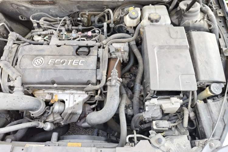Used Buick Regal 2015 1.6T Elite Tech Model Engine Bay Left
